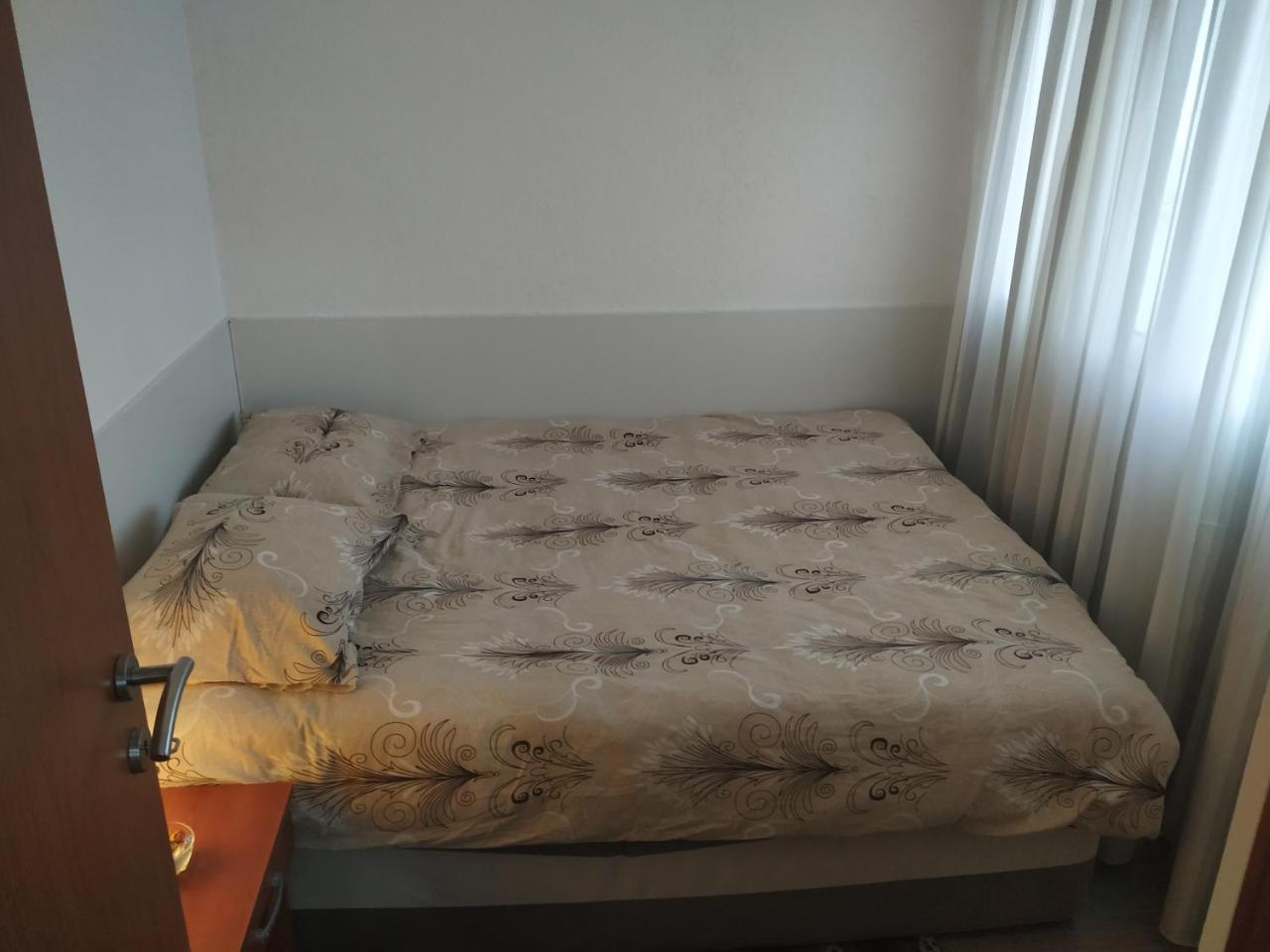Apartment Dora 포드고리차 외부 사진