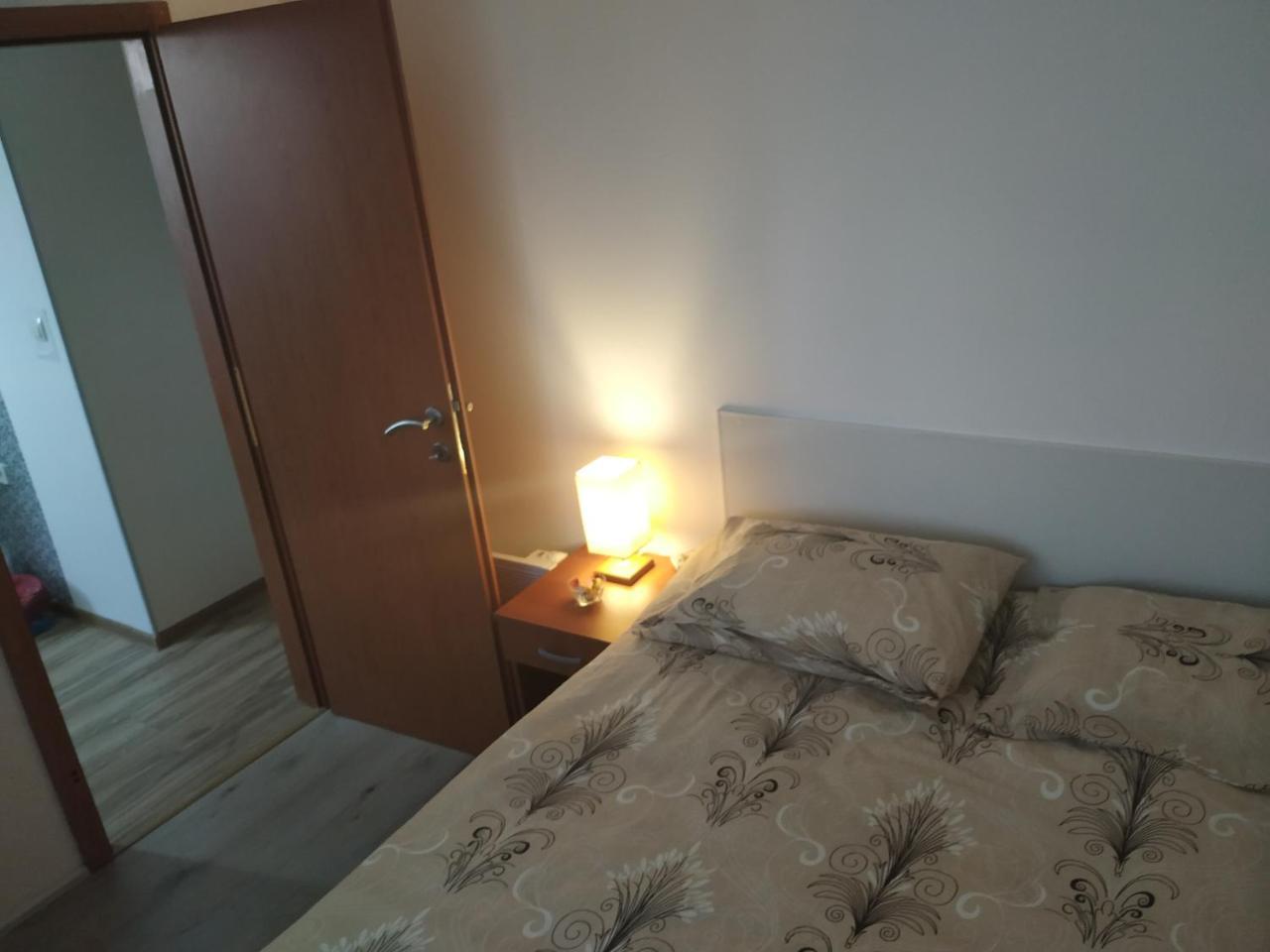 Apartment Dora 포드고리차 외부 사진